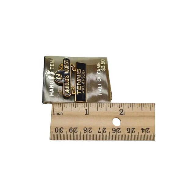 Hang Ten World's Worst Tennis Player Hall of Fame Footprints Brooch Pin VTG - Picture 4 of 4